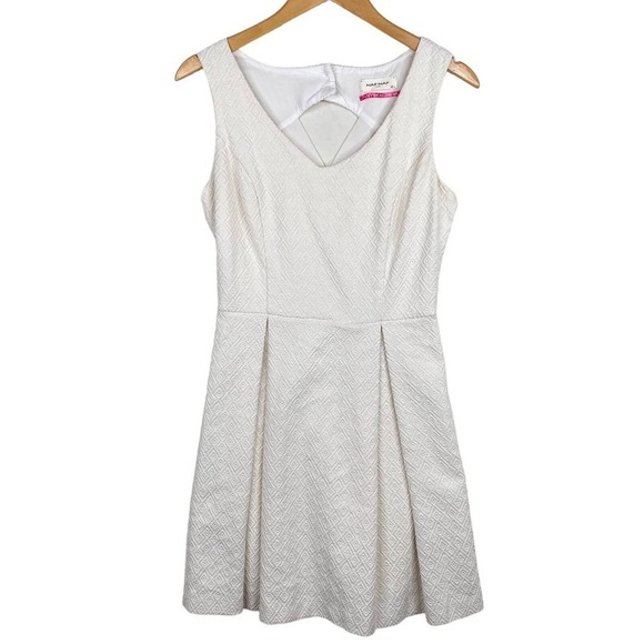 NAF NAF Cream Dimond Textured V-Neck Sleeveless Cross Back Mini Dress Size 40 - Picture 1 of 8